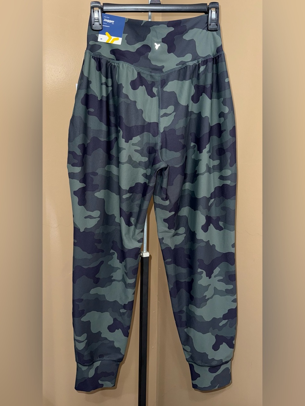 NWT OLD NAVY Active High Rise Joggers Go-Dry. Size Medium.